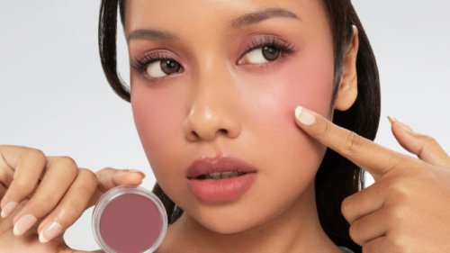 Apa Bedanya Blushing Artist Pot dengan Blush On Biasa? Ini Keunggulannya