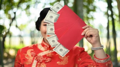 Jangan Asal Kasih! Ini Aturan Pemberian Angpao Imlek yang Bikin Rezeki Makin Lancar