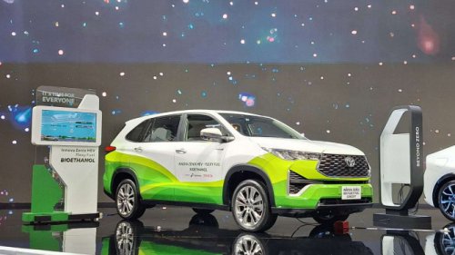 Toyota Kijang Innova Zenix E85, Ini Bedanya dari Versi Standar