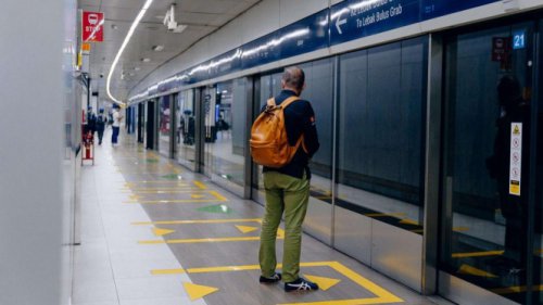 Sambut HUT TNI, Tarif Transportasi Umum di Jakarta Cuma Rp 80