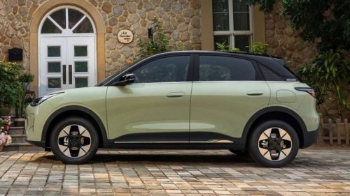 Geely Starwish Bakal Mejeng di GIIAS 2025, Tantang BinguoEV