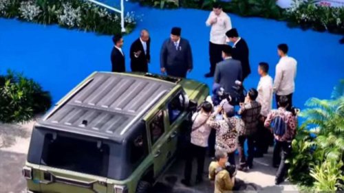 Pindad Luncurkan Kendaraan Taktis Listrik Pandu