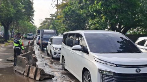 Bahaya Laten Menerabas Banjir buat Kaki-kaki Mobil
