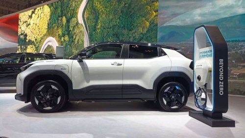 Toyota Urban Cruiser EV Diperkenalkan di GIIAS 2025, Masih Studi pasar