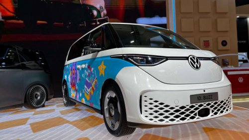 Kehadiran Mobil Listrik Impor Bikin Industri Lokal Berdarah-darah