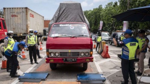 AHY Pastikan Penindakan Truk ODOL Dimulai pada 2027, Tak Ditunda