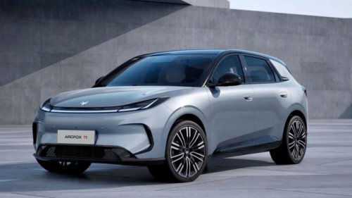 BAIC Hadirkan Arcfox T1 di GIIAS 2026, Segini Kisaran Harganya