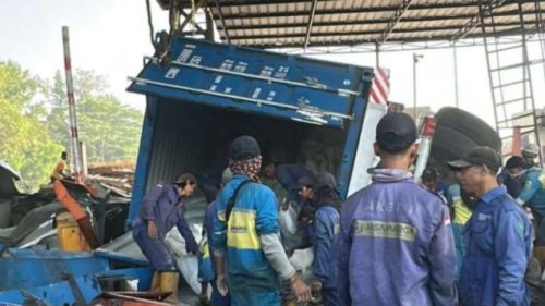 Kecelakaan Truk Terulang di GT Ciawi, Sopir Tak Kompeten