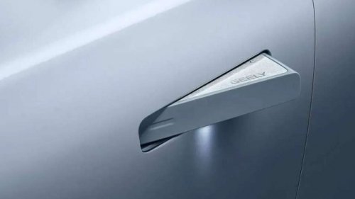Pengamat Ungkap Bahaya Laten Gagang Pintu Mobil Rata Bodi