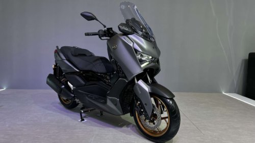 Pemilik Mobil Disebut Beralih ke Motor Karena Daya Beli Melemah