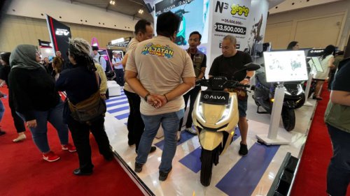 Alva Tawarkan Subsidi Motor Listrik Mandiri di IMOS 2025