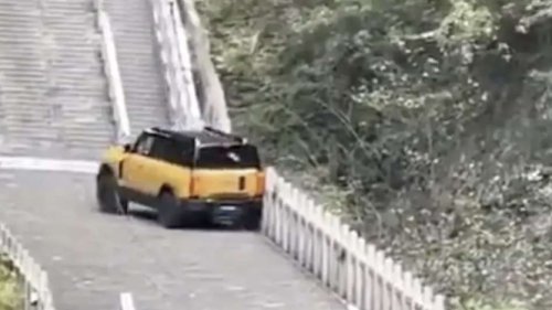 Klarifikasi Chery Soal Insiden Fengyun X3L di Gunung Tianmen