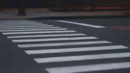Beda Zebra dan Pelican Cross, Serupa Tapi Tak Sama