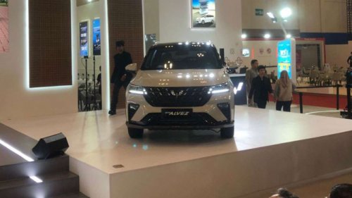 New Wuling Alvez Meluncur di GJAW 2025, Harga Tetap Kompetitif
