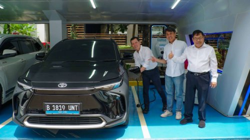 Keistimewaan Pakai Mobil Listrik serta Hybrid Toyota maupun Lexus