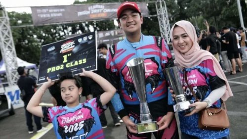 Rofbell Sahroni Sabet Dua Gelar Bergengsi di Ajang Drift Nasional