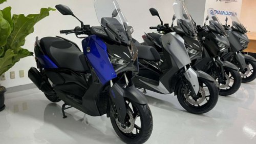 Yamaha Xmax Tampil Menawan di Awal Tahun, Ada Opsi Warna Baru