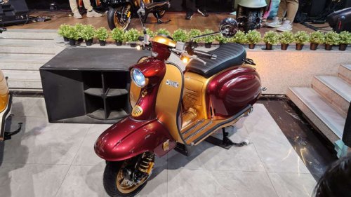 Royal Alloy JPS 245 Meluncur, Harganya Setara Honda Brio Bekas