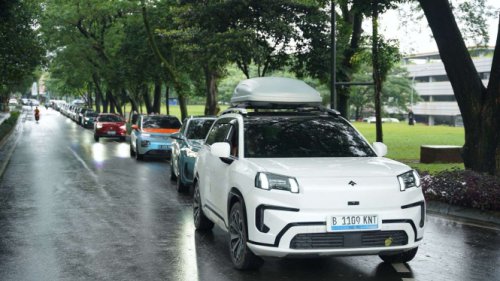 Prabowo Optimis Indonesia Bisa Produksi Sedan Listrik di 2028