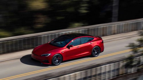 Tesla Kembali Rebut Gelar Mobil Listrik Terlaris dari BYD
