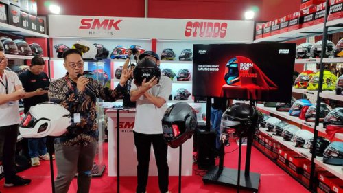 SMK dan Studds Helmets Boyong Helm Terbaru di IIMS 2026