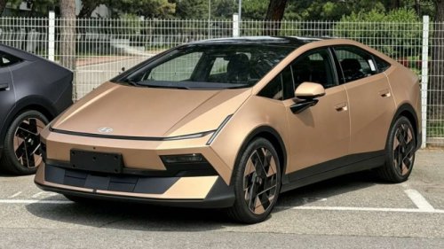 Hyundai Ioniq Punya Desain Nyentrik di Cina