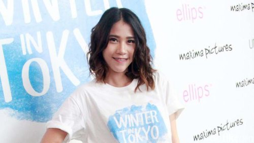 Brigitta Cynthia atau Gigi eks Cherrybelle di Pemutaran film 'Winter in Tokyo'