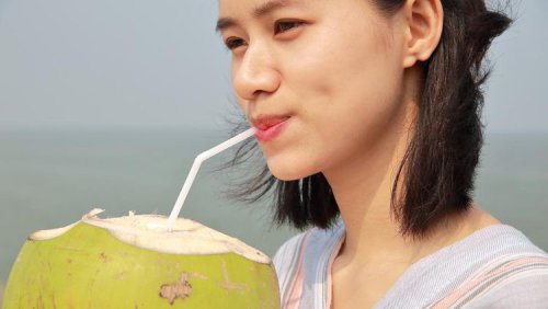 Air Kelapa Disebut Bisa Meningkatkan Kadar Gula Darah, Ini Kata Dokter