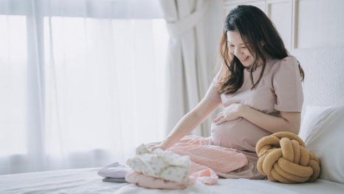 3 Kata yang Perlu Didengar Setiap Bunda Baru dari Bunda Lainnya Menurut Pakar