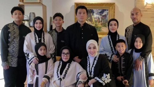 Terpopuler: Potret Kedekatan Reino Barack dengan Keponakan Syahrini