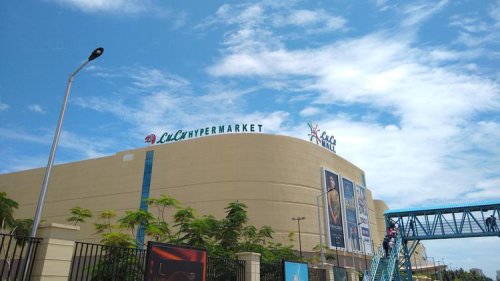 Viral Lulu Hypermarket Dikabarkan akan Tutup Seluruh Gerai, Beri Diskon hingga 80% Bun