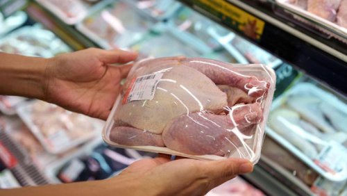 Belanja Ayam Broiler dengan Harga Sale di Transmart Full Day Fresh, Buat Stok Bun