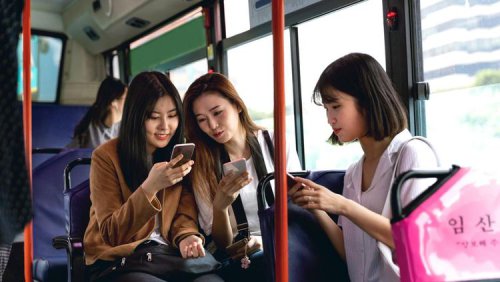 Ternyata Ini Alasan Kata "Maaf" Jarang Diucapkan Orang Korea saat Bersenggolan di Transportasi Umum