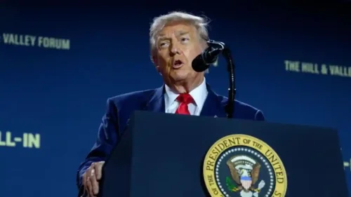 Ambisi Donald Trump Beli Greenland, Klaim Progres Negosiasi hingga Cabut Ancaman Tarif NATO