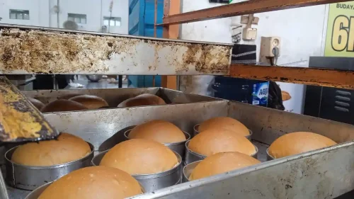 Kisah Mumtaz Bakery, Cara Pondok Pesantren Imam Bukhari Bangun Kemandirian Ekonomi Lewat Roti