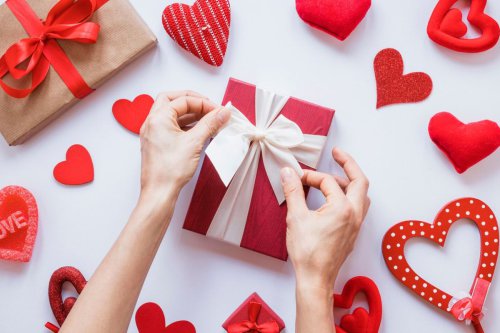Top 35+ Ide Tukar Kado Hari Valentine yang Unik dan Berkesan