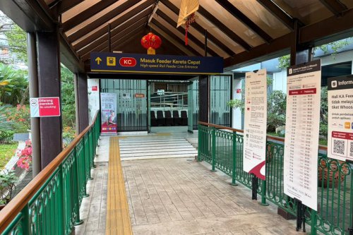 Maret 2026, Naik KA Feeder Whoosh di Stasiun Bandung Pindah ke Sisi Barat