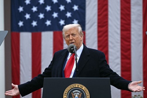 Amerika Serikat, Apple, Microsoft, Tesla, apple, sony, nintendo, microsoft, Kebijakan tarif Trump, Tarif Baru Trump, saham perusahaan anjlok, Saham-saham Perusahaan Teknologi dan Game Berjatuhan Jelang Pemberlakuan&nbsp;Tarif&nbsp;Trump