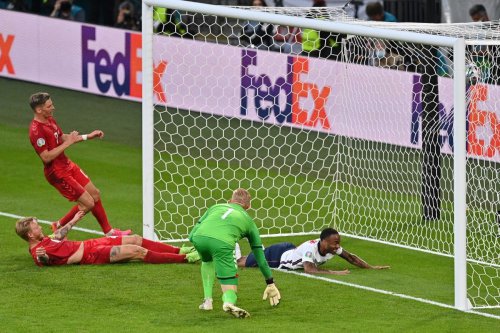 Schmeichel Absen Bela Denmark di Play-off Piala Dunia 2026, Jorgensen Jadi Pengganti?