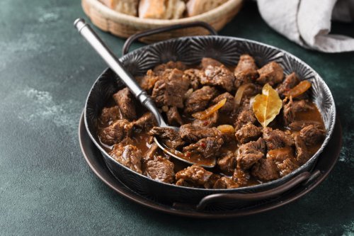 Resep Rendang Daging Sapi 1 Kg ala Rumahan, Lembut dan Bumbu Pekat