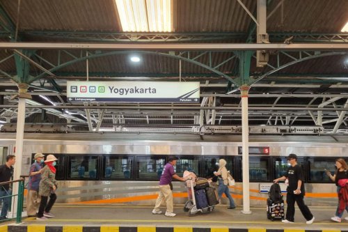 Daftar 44 KA yang Berhenti Luar Biasa di Stasiun Lempuyangan pada Senin, 1 September 2025