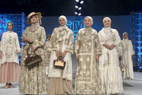 Top 5+ Tips Merawat Baju Bordir dari Desainer Ayu Dyah Andari, Jangan Cuci di Mesin