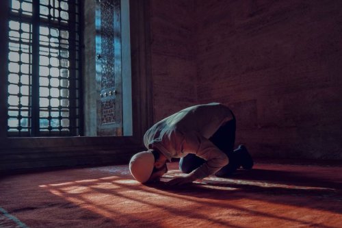 Top 5+ Amalan yang Dianjurkan di 10 Hari Terakhir Ramadhan