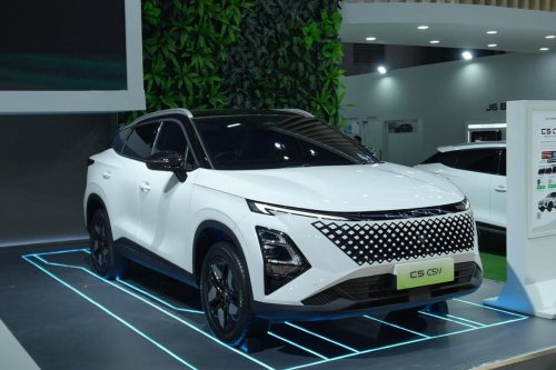 Chery C5 CSH: Kombinasi Bensin dan Listrik Diklaim Tembus 1.000 Km