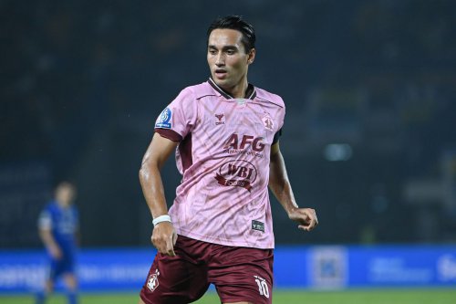 Ezra Walian, Garuda Calling, Timnas Indonesia, FIFA Series, John Herdman, Persik Kediri, Marcos Reina, Persib, Ezra Walian Kembali ke Timnas Indonesia, Pelatih Persik Bilang Layak