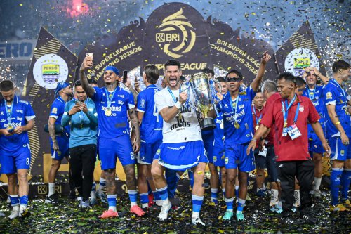 Persib Juara: Ujian Konsistensi, Kebersamaan, dan Liga Sangat Ketat