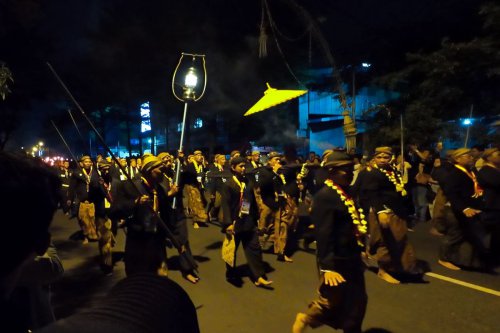 Kenapa Malam 1 Suro Tidak Boleh Tidur? Ini Penjelasan Budayawan
