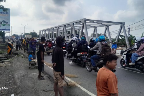 Aksi Penyapu Koin di Pantura Indramayu Tetap Berlanjut, Kompensasi Dedi Mulyadi Tak Efektif