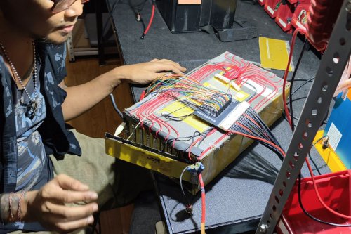 motor listrik, baterai motor listrik, servis baterai motor listrik, Baterai Motor Listrik Rusak Bisa Diservis, Berapa Biayanya?