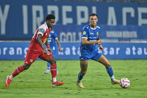 Pengamat Sebut Persib Butuh Pemain Seperti Tyronne Del Pino Musim Depan